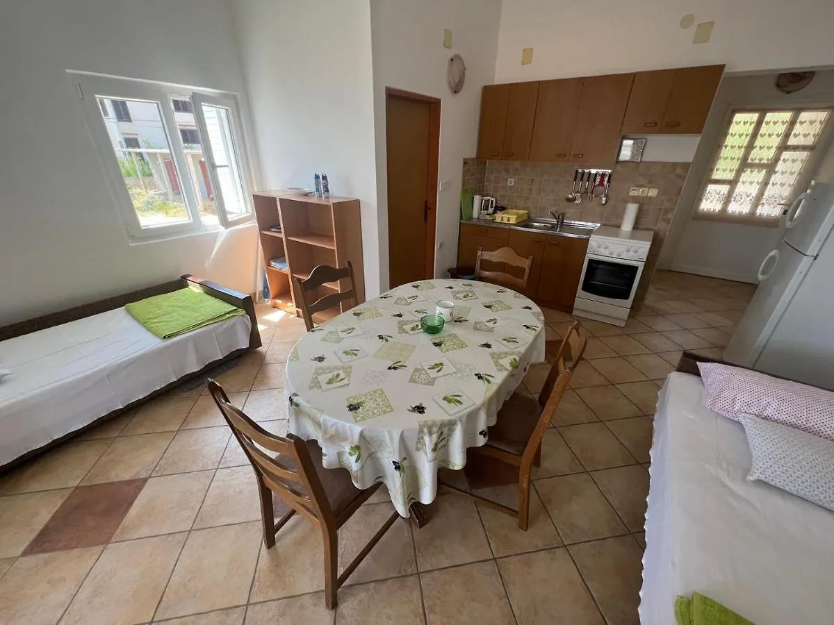 Apartmani Pavic Pag Town 0*,  Croácia